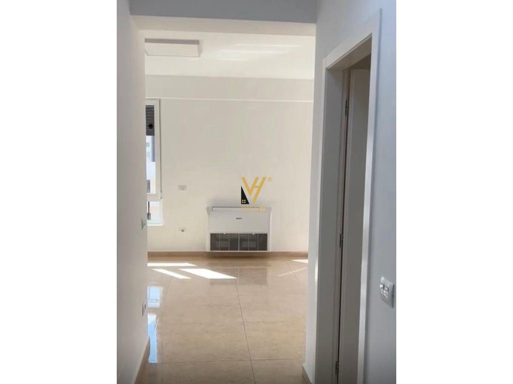 JEPET ZYRE 105 M2 ME QERA TE MYSLYM SHYRI 1.100 EURO 3