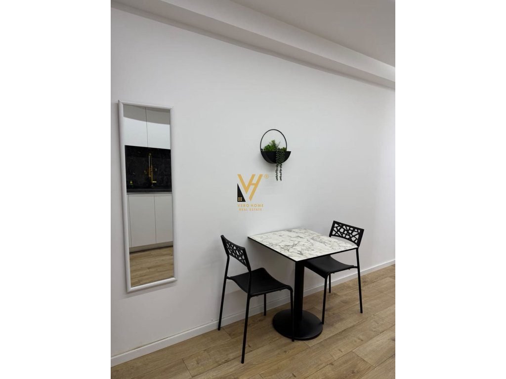 JEPET GARSIONERE 50 M2 ME QIRA TE 21 DHJETORI 550 EURO 2