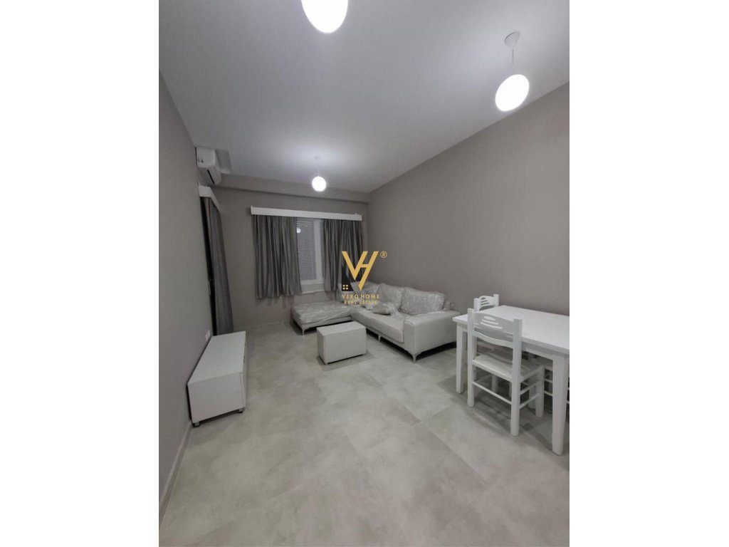 JEPET APARTAMENT 1+1 ME QERA YZBERISHT 600 EURO