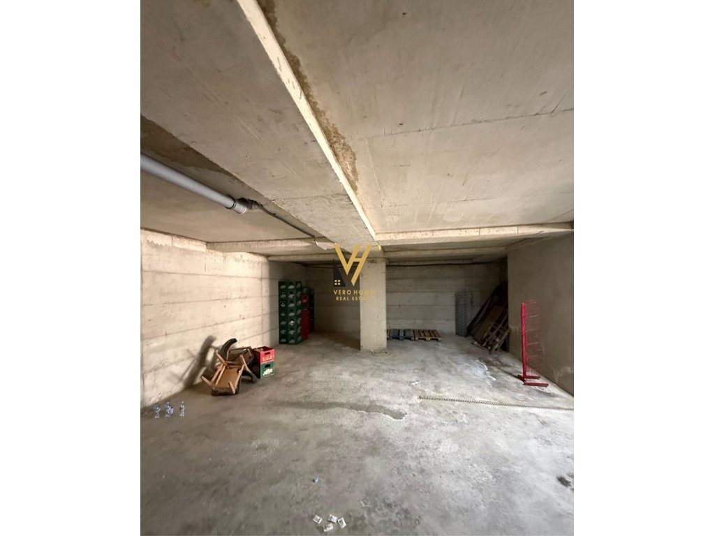 JEPET MAGAZINE 200 M2 ME QERA NE KOMBINAT 50.000 LEKE 2