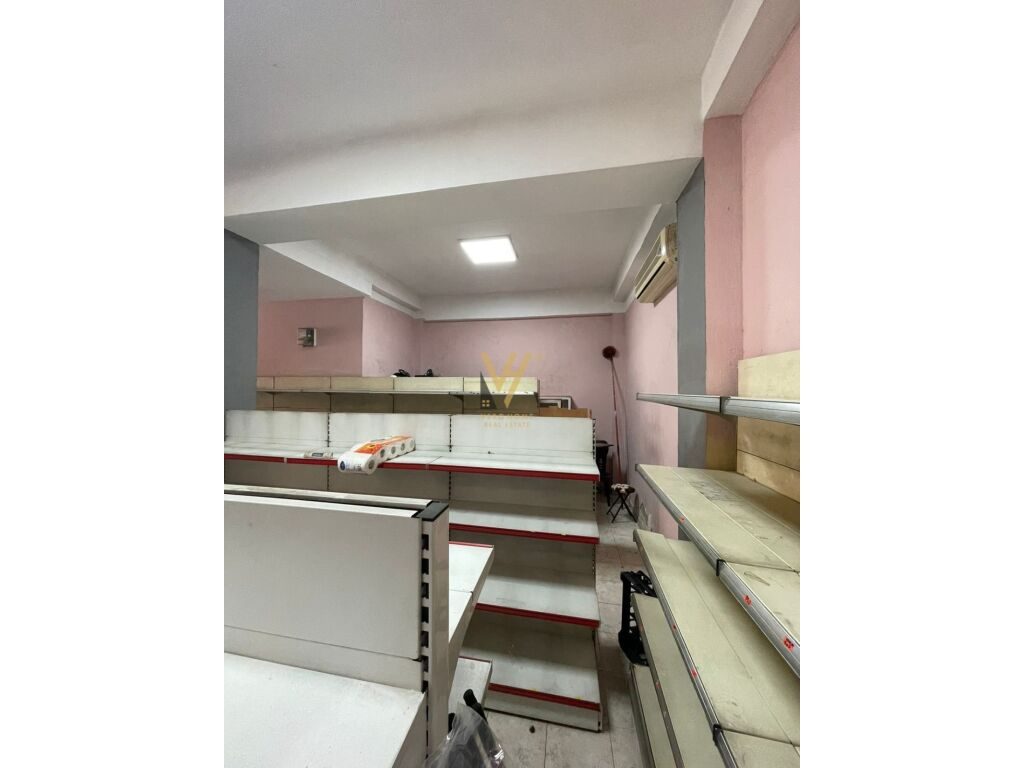 Jepet ambjent biznesi me qera te Rruga Kongresi i Manastirit 96 m2 4