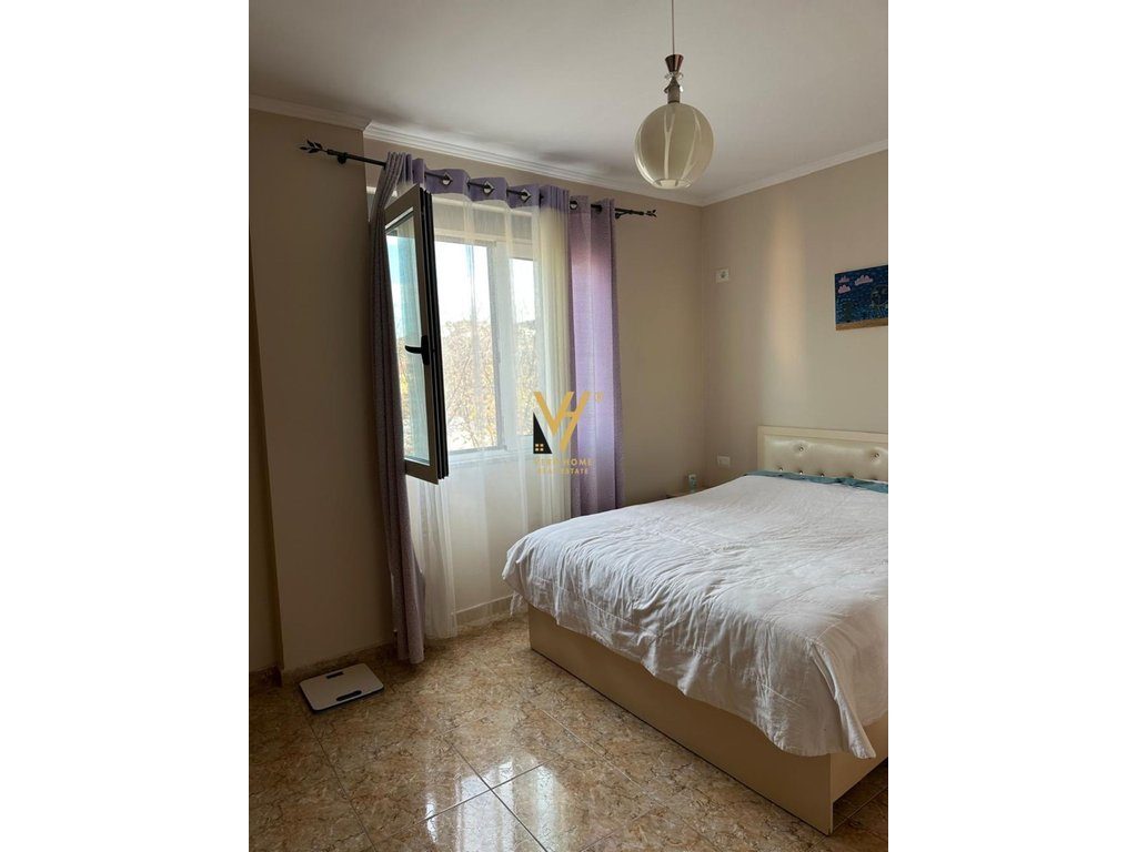 JEPET APARTAMENT 2+1+BLK ME QERA TE LIQENI THATE 60.000 LEKE 3