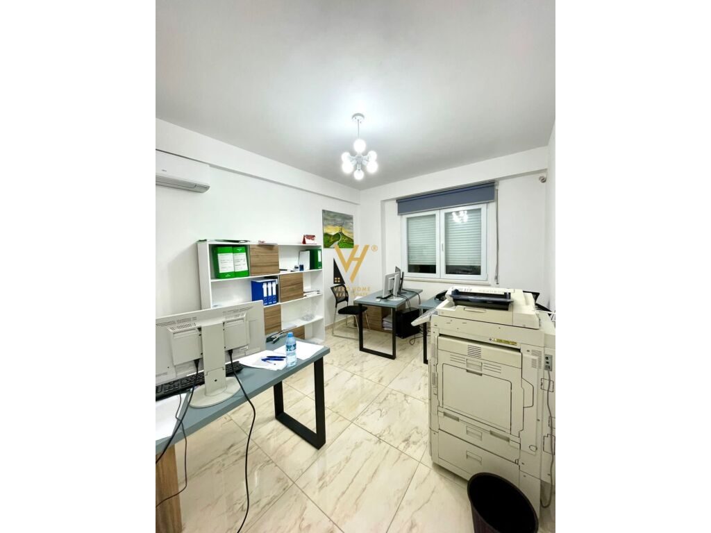 Shitet Ambient Biznesi te Kompleksi Kika 2 , Komuna e Parisit 105 m2 3