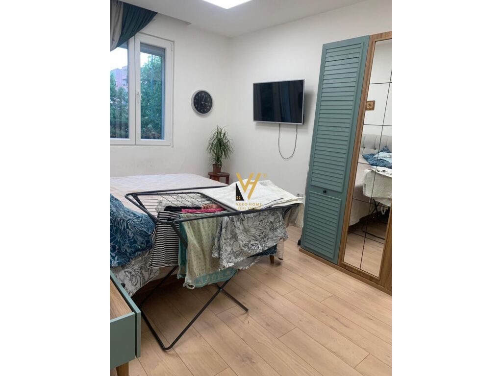 Jepet Apartament 1+1 me qera ne Vasil Shanto 78 m2 4