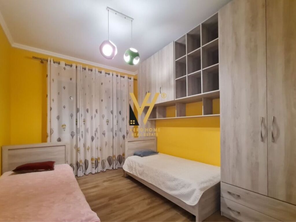 Jepet Apartament 2+1+2+ballkon me qera te Amerikan 3 , Yzberisht 130 m2 4