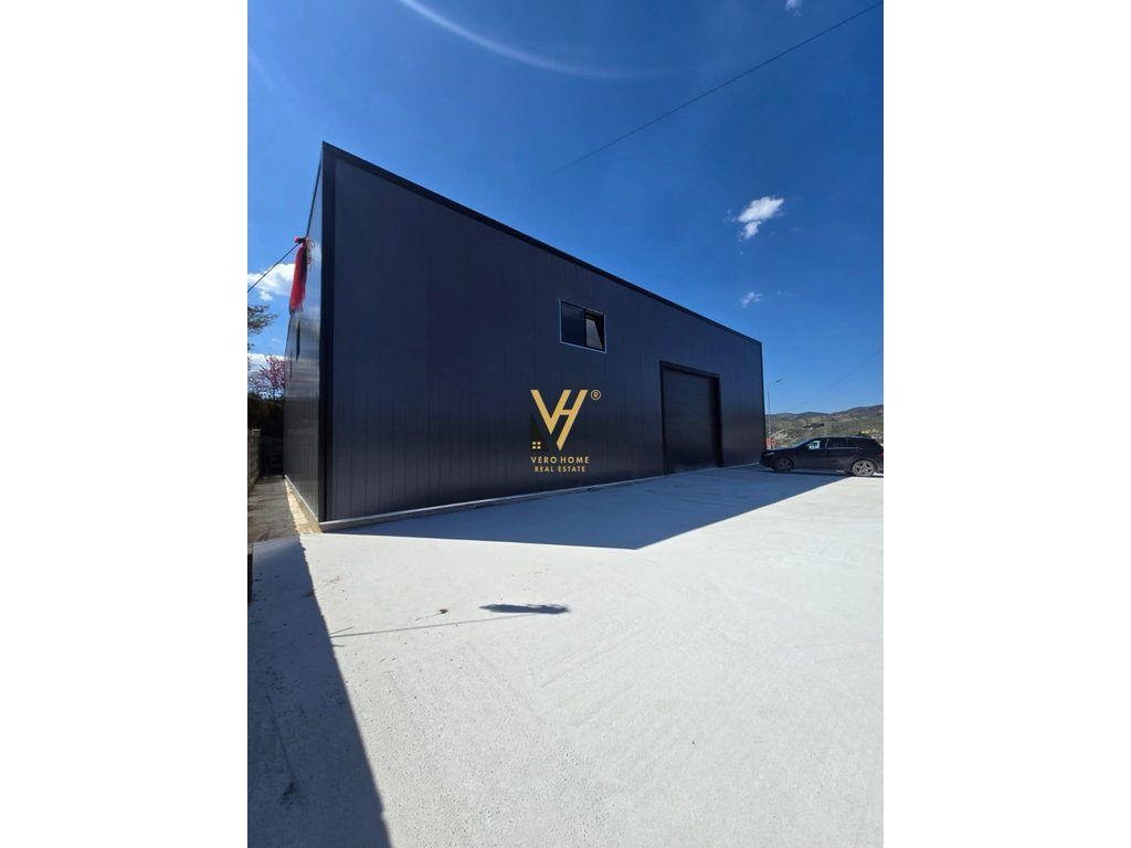 JEPET AMBIENT INDUSTRIAL 460 M2 ME QERA NE PEZE-HELMAS 5.500 EURO 1