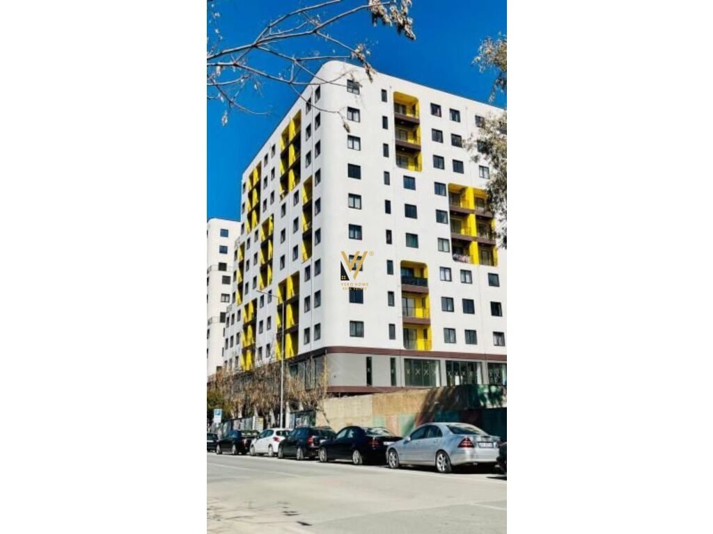 Jepet ambient biznesi me qera te Kompleksi Grand Galery 138 m2