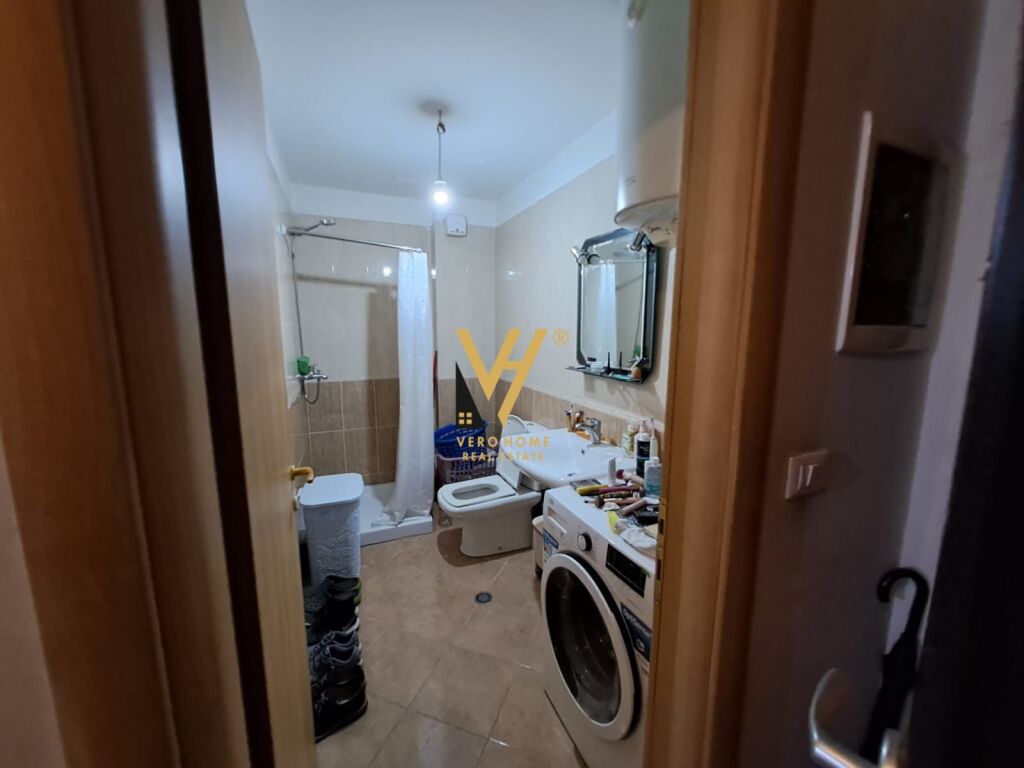 Shitet apartament 2+1 te Casa Italia 96 m2