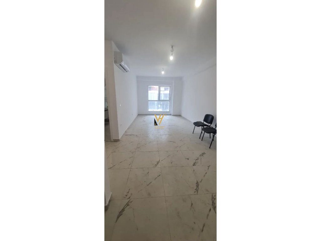 JEPET ZYRE 79 M2 ME QIRA TE RRUGA DRITAN HOXHA 45.000 LEKE 2