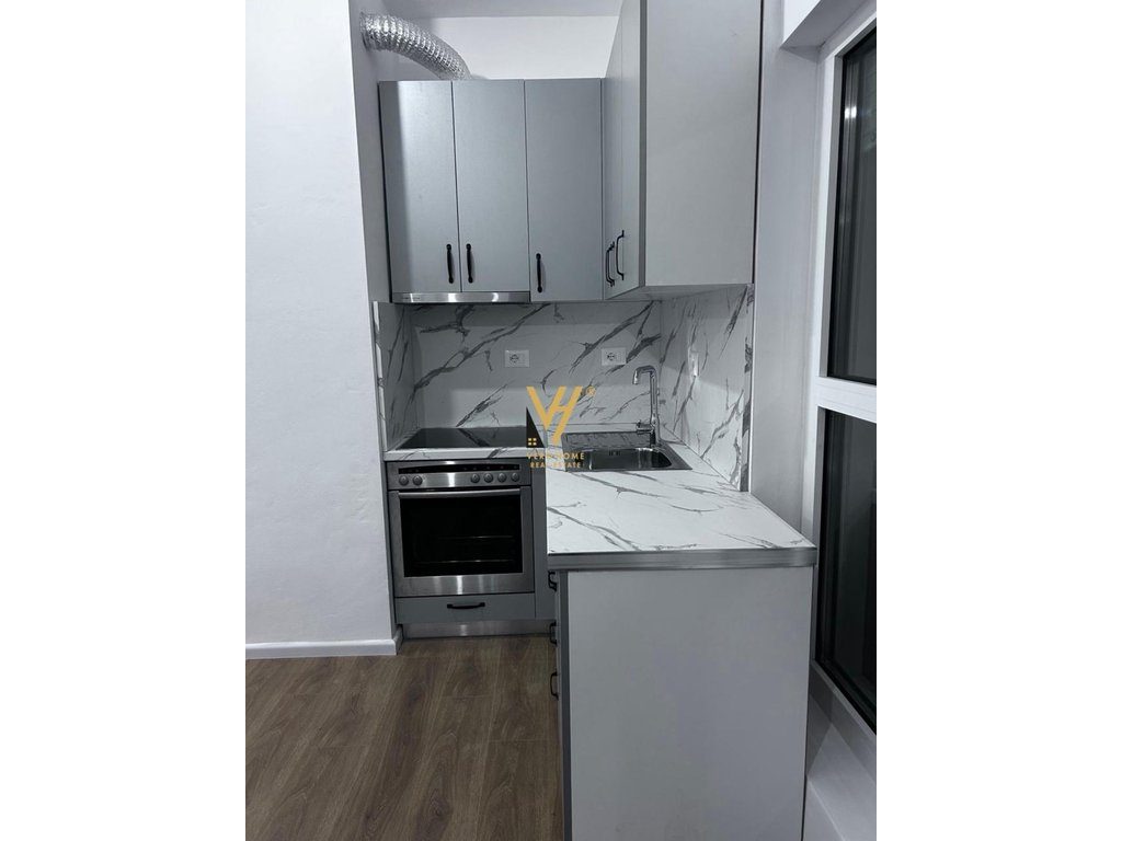 JEPET ZYRE 60 M2 ME QIRA TE KOM.KADIU, ALI DEMI 35.000 LEKE 2