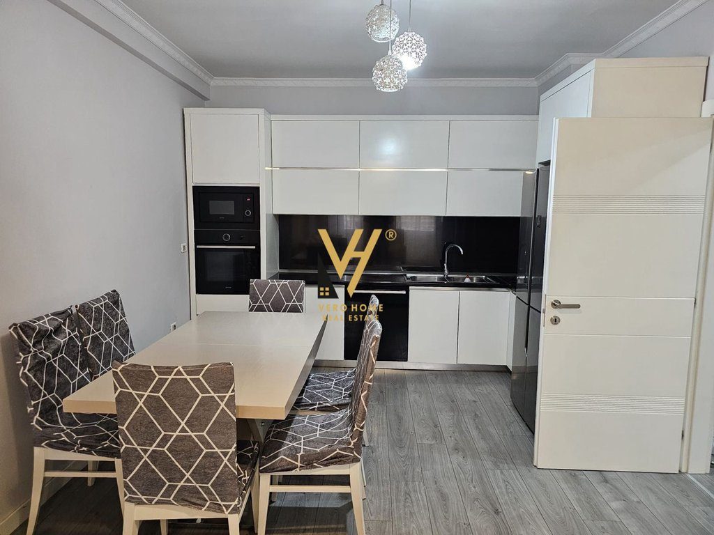 JEPET APARTAMENT 2+1+2+BLK ME QERA NE ASTIR 50.000 LEKE 2