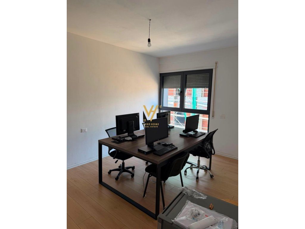 JEPET ZYRE 122 M2 ME QIRA TE K.NDREGJONI, BULEVARDI I RI 1.500 EURO 3