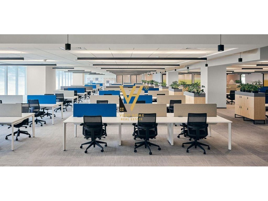 JEPET AMBIENT BIZNESI 750 M2 ME QIRA NE ASTIR 7.000 EURO