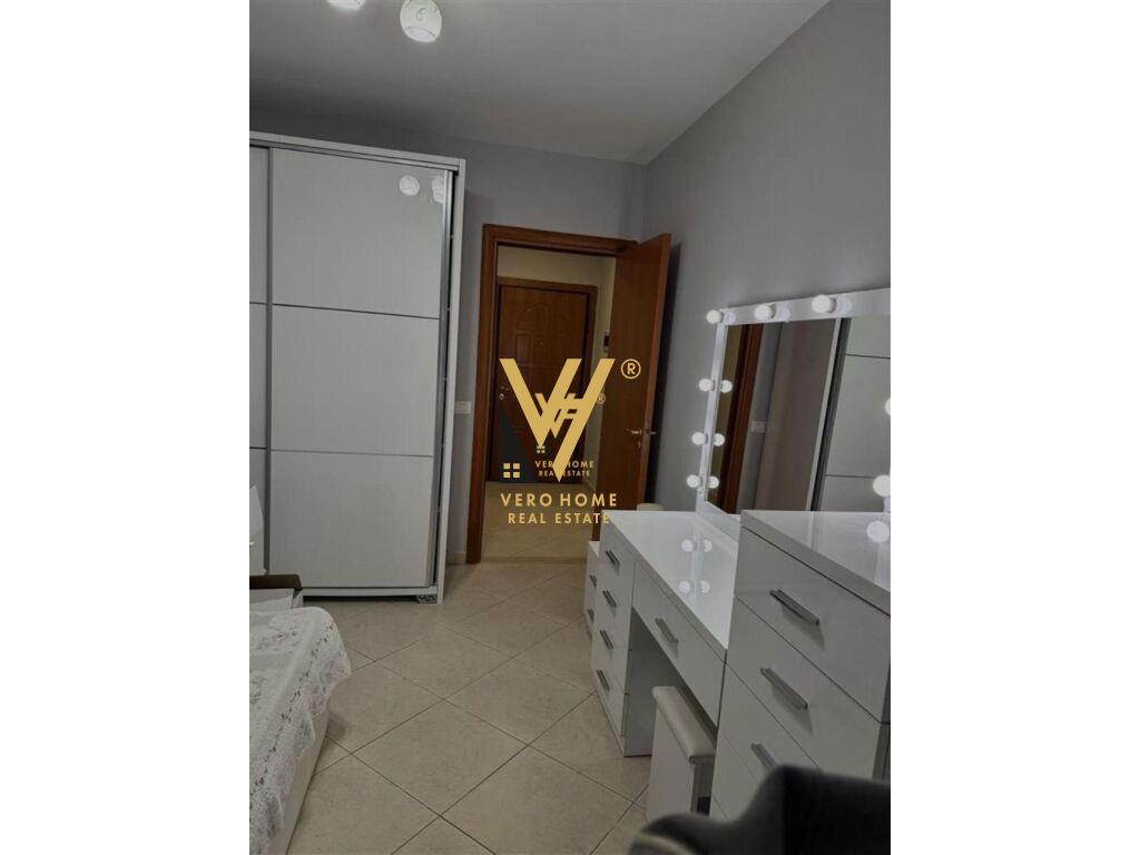 JEPET APARTAMENT 2+1+BLK ME QERA TE RR.MYSLYM SHYRI 700 EURO 2