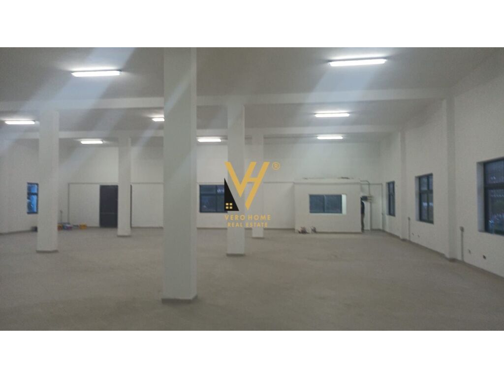 Jepet Magazine me qera ne Aksin Tirane-Durres 1500 m2 4