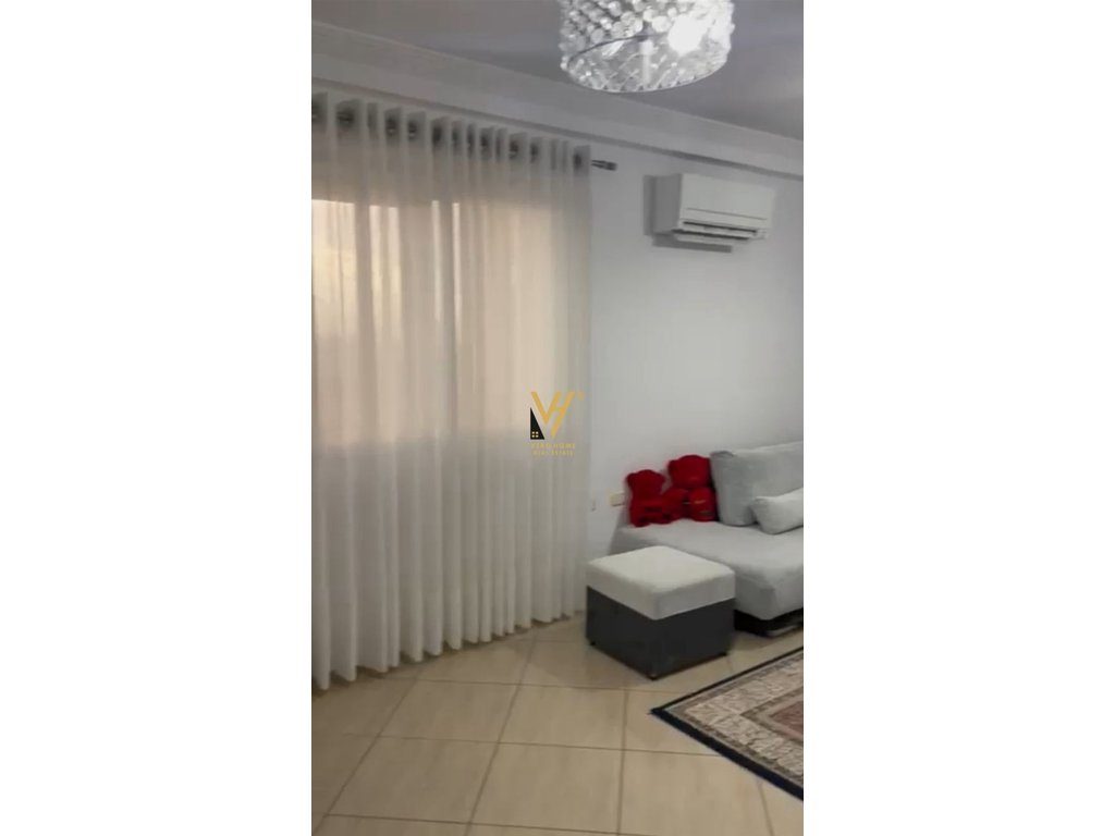 JEPET APARTAMENT 2+1+BLK ME QERA TE JORDAN MISJA 70.000 LEKE 2