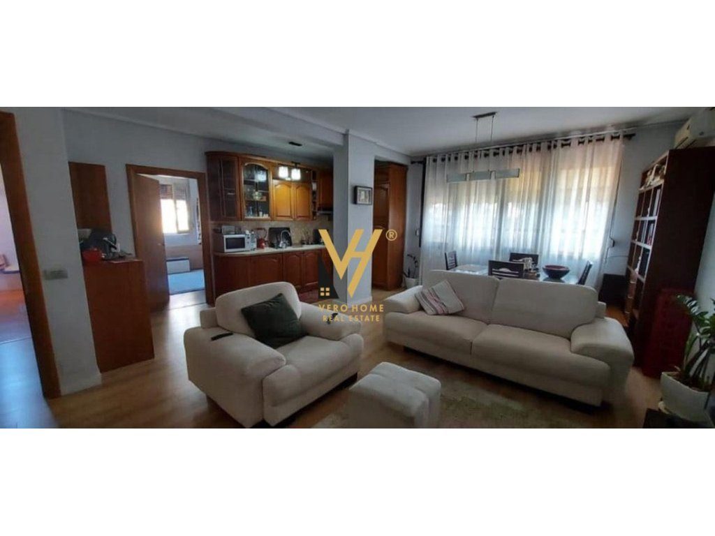 JEPET APARTAMENT 2+1+BLK ME QERA TE KOMUNA E PARISIT 65.000 LEKE 2