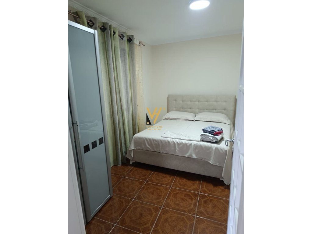 JEPET HYRJE 2+1 ME QIRA TE RRUGA DRITAN HOXHA 50.000 LEKE 3