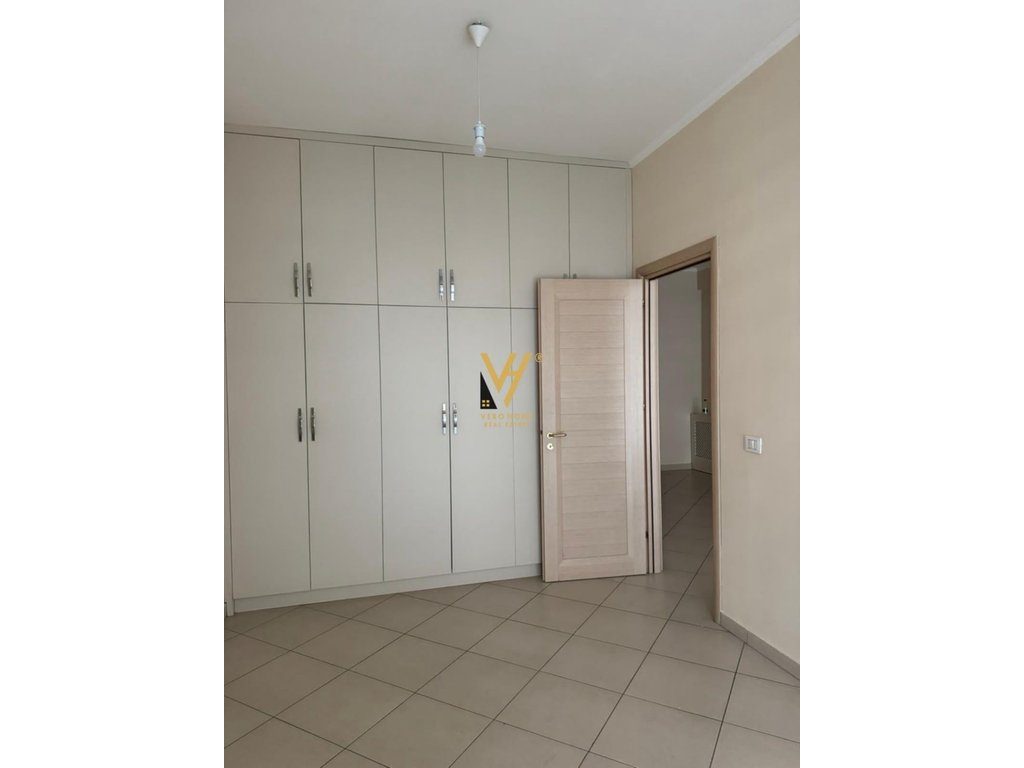 SHITET APARTAMENT 1+1+BLK TE KOMUNA E PARISIT 202.000 EURO 4