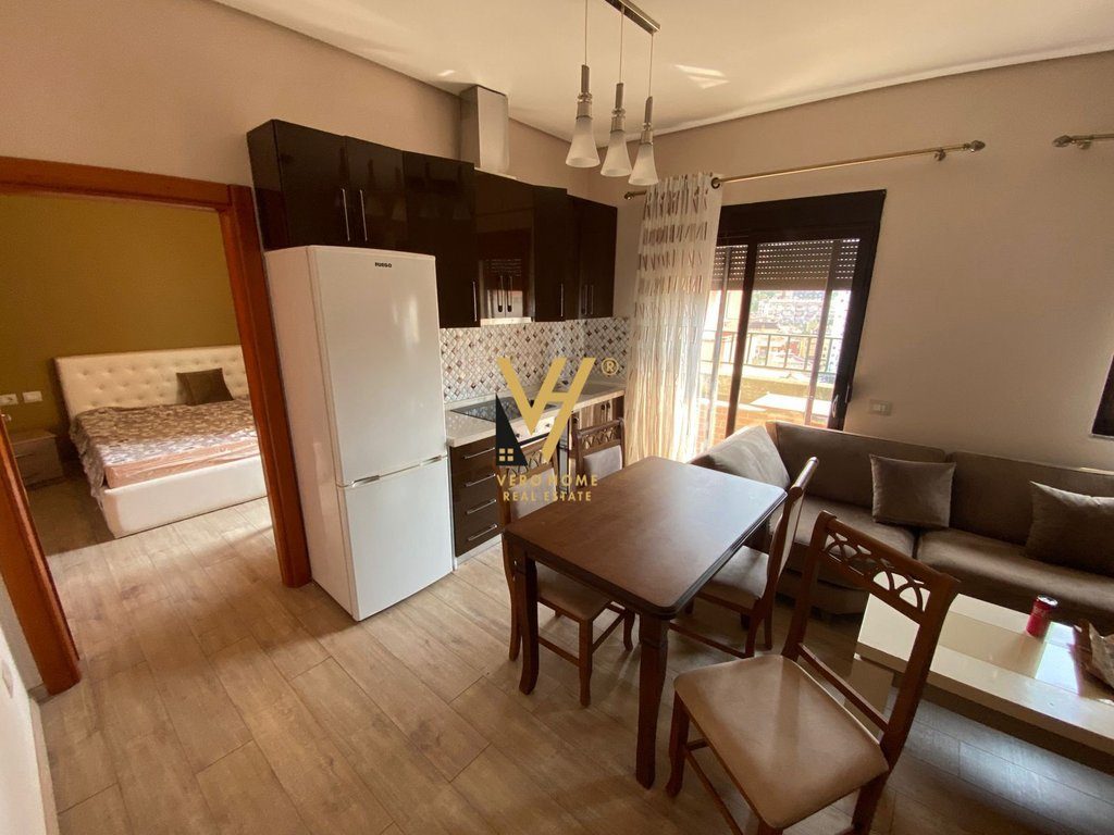 JEPET APARTAMENT 1+1+2BLK ME QIRA TE KOMUNA E PARISIT 650 EURO