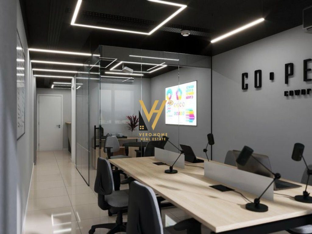 JEPET ZYRE 200M2 ME QERA NE BLLOK 2.500 EURO