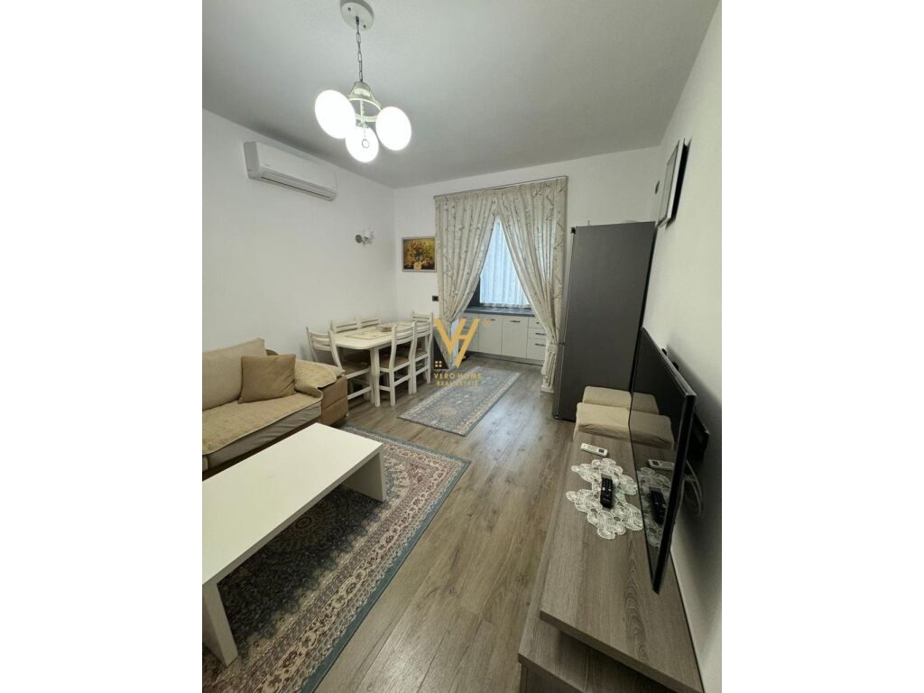 Shitet Apartament 2+1+ballkon ne Vasil Shanto 68 m2 3