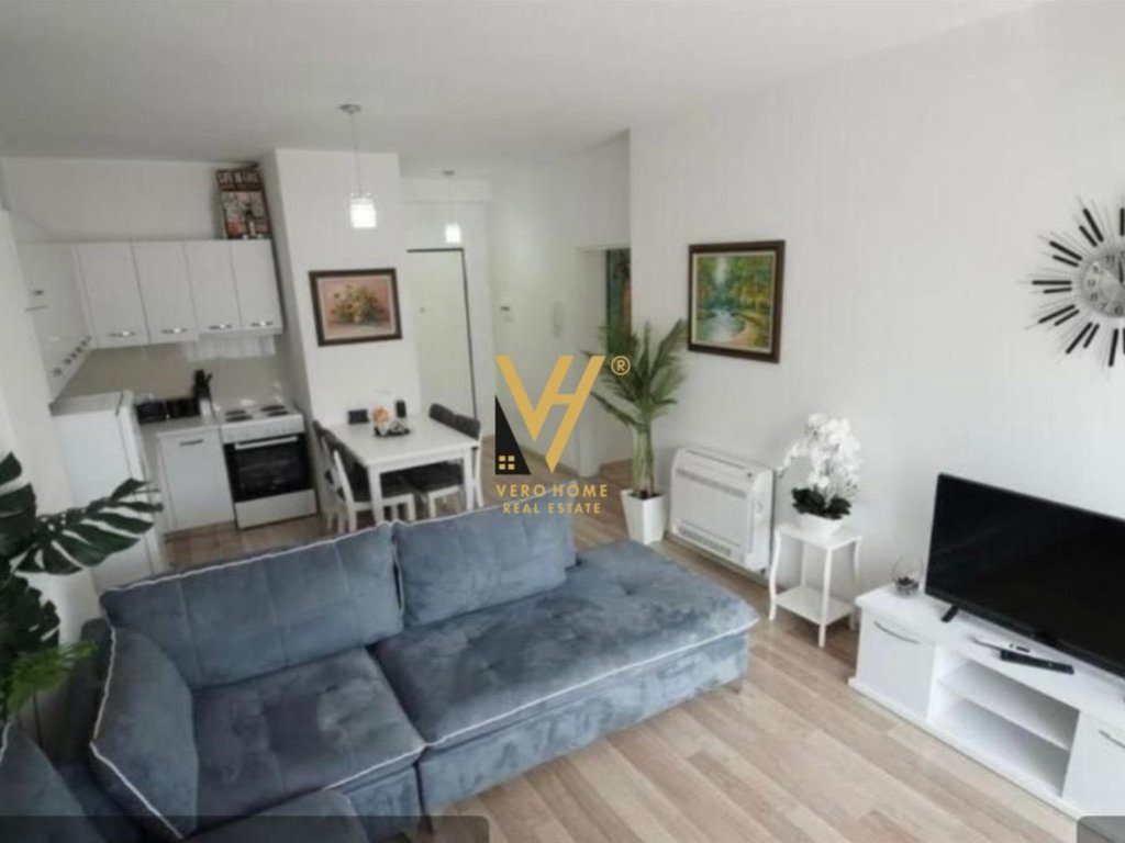 JEPET APARTAMENT 1+1+BLK ME QERA NE QENDER 750 EURO 2