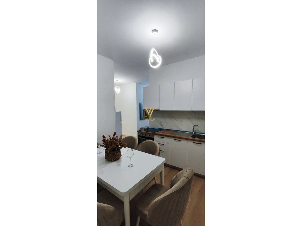 JEPET APARTAMENT 1+1+BLK TE RRUGA E KAVAJES 70.000 LEKE 3