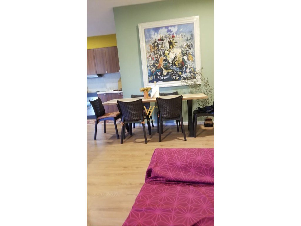 JEPET SHTEPI PRIVATE 2+1 ME QERA NE PICALLE 600 EURO 2
