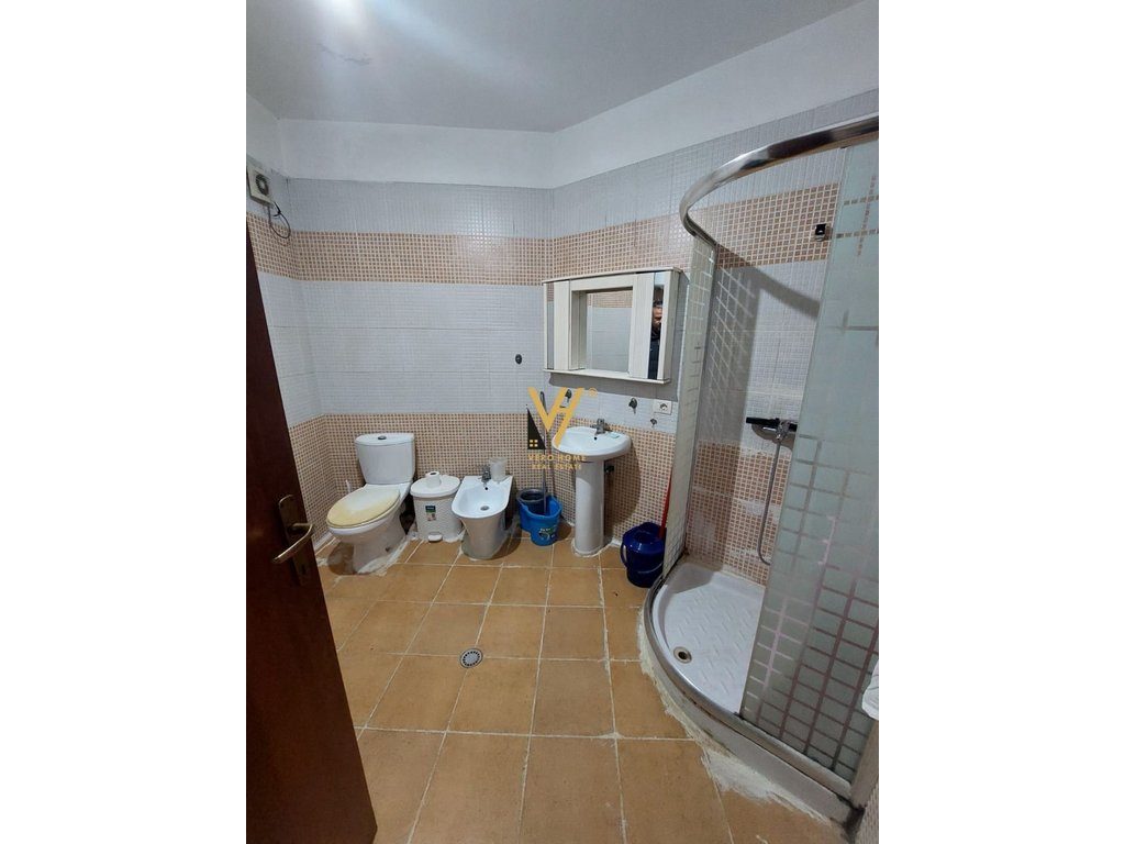 JEPET APARTAMENT 1+1+BLK ME QERA NE ASTIR 40.000 LEKE 4