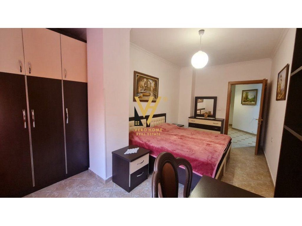 JEPET APARTAMENT 2+1 ME QIRA NE DON BOSKO 60.000 LEKE 3