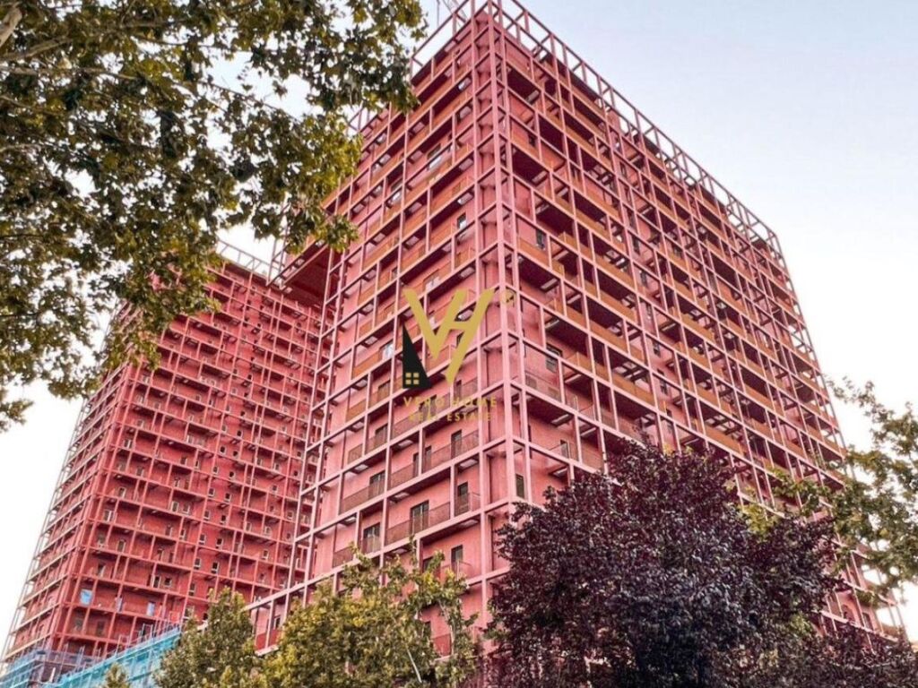 Jepet Zyre me Qera te Garden Building, Rruga e Kavajes 113 m2
