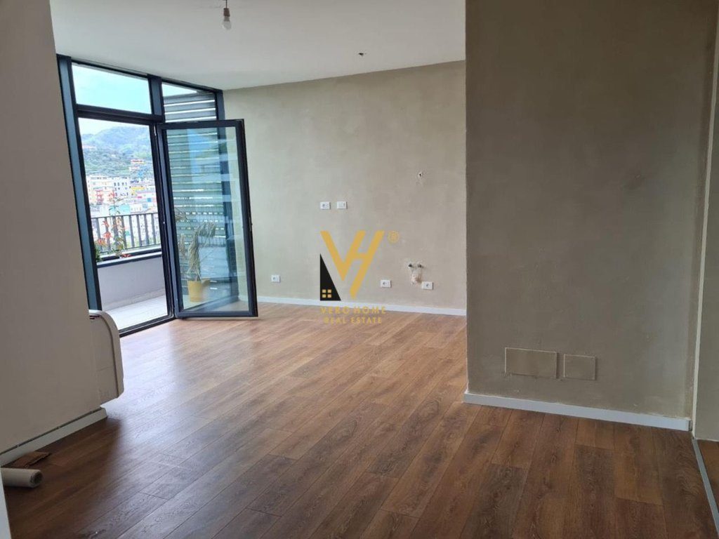 JEPET ZYRE 140 M2 ME QERA TE LAKEVIEW RESIDENCE 1.600 EURO 2