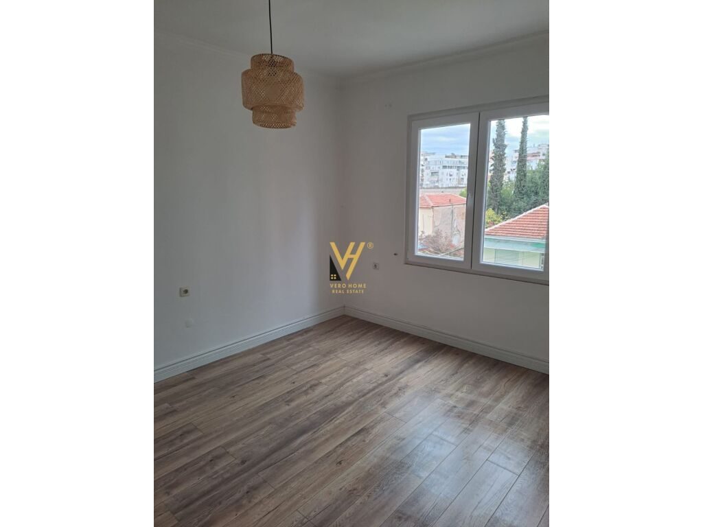 Jepet Apartament 2+1+ballkon me qera te Rruga e Kavajes 80 m2 1