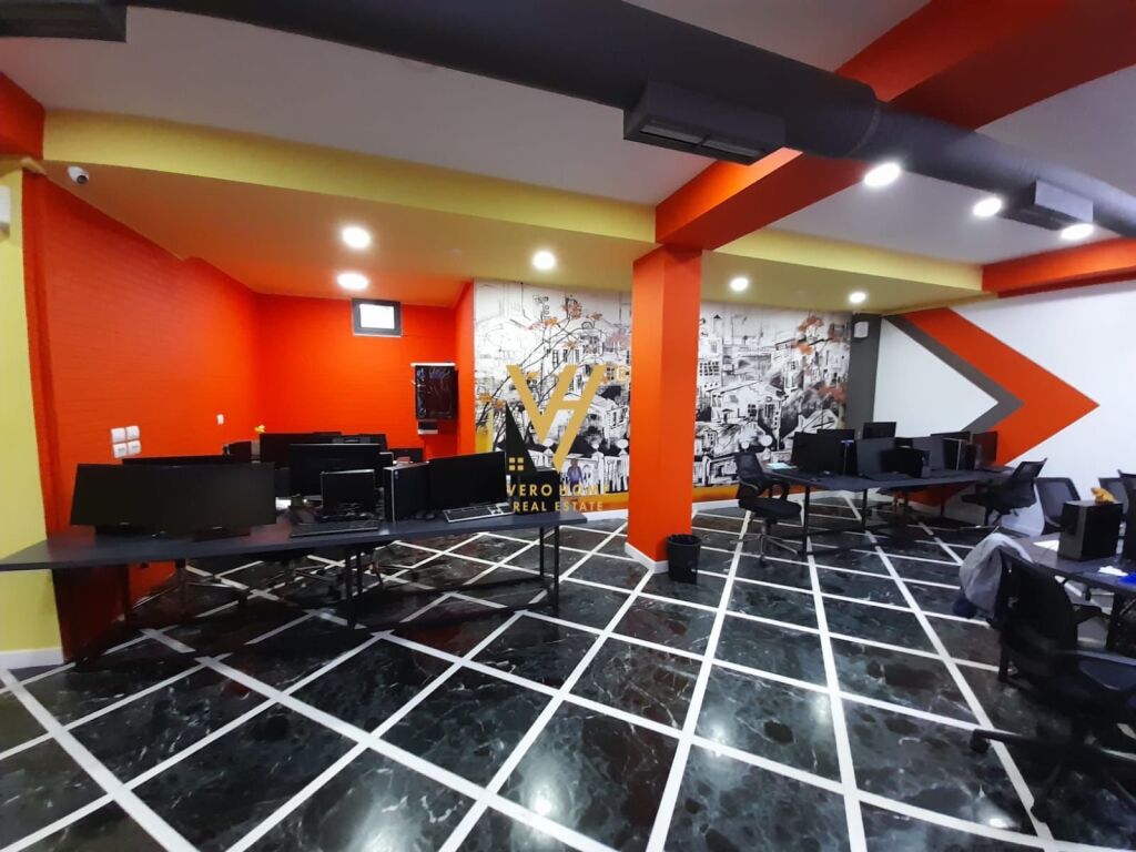 Jepet Ambient Biznesi me qera te Stacioni i Trenit 311 m2 2