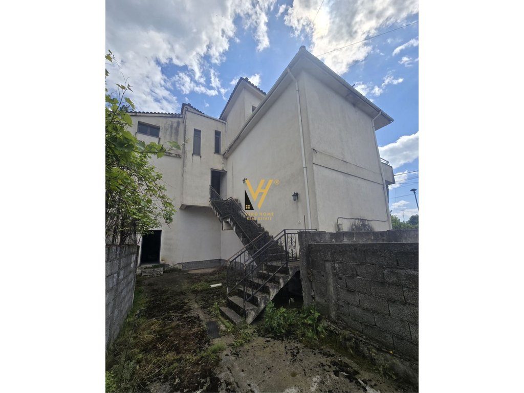 SHITET VILE 3 KATESHE NE SALLBERG, KAVAJE 225.000 EURO