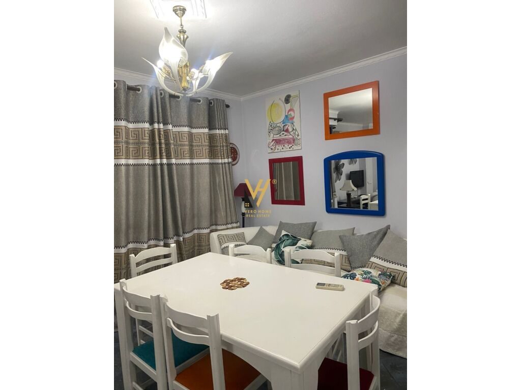 Jepet Apartament 2+1+2+ballkon me qera te Sheshi Willson , Bllok 100 m2 2
