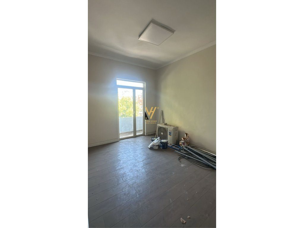 JEPET ZYRE 90M2 ME QERA TE SHESHI WILLSON 1.000 EURO 3