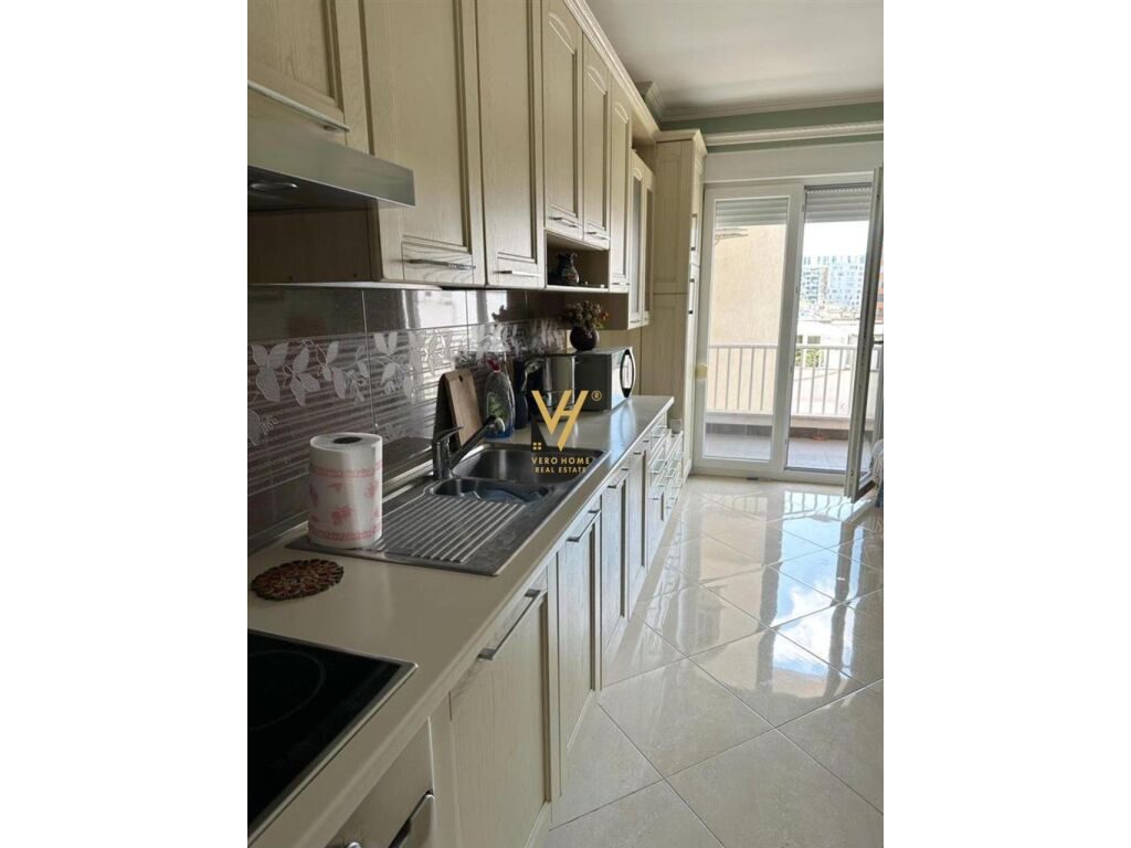 Shitet apartament 2+1+2 te Kompleksi Homeplan, 21 Dhjetori 120 m2 1