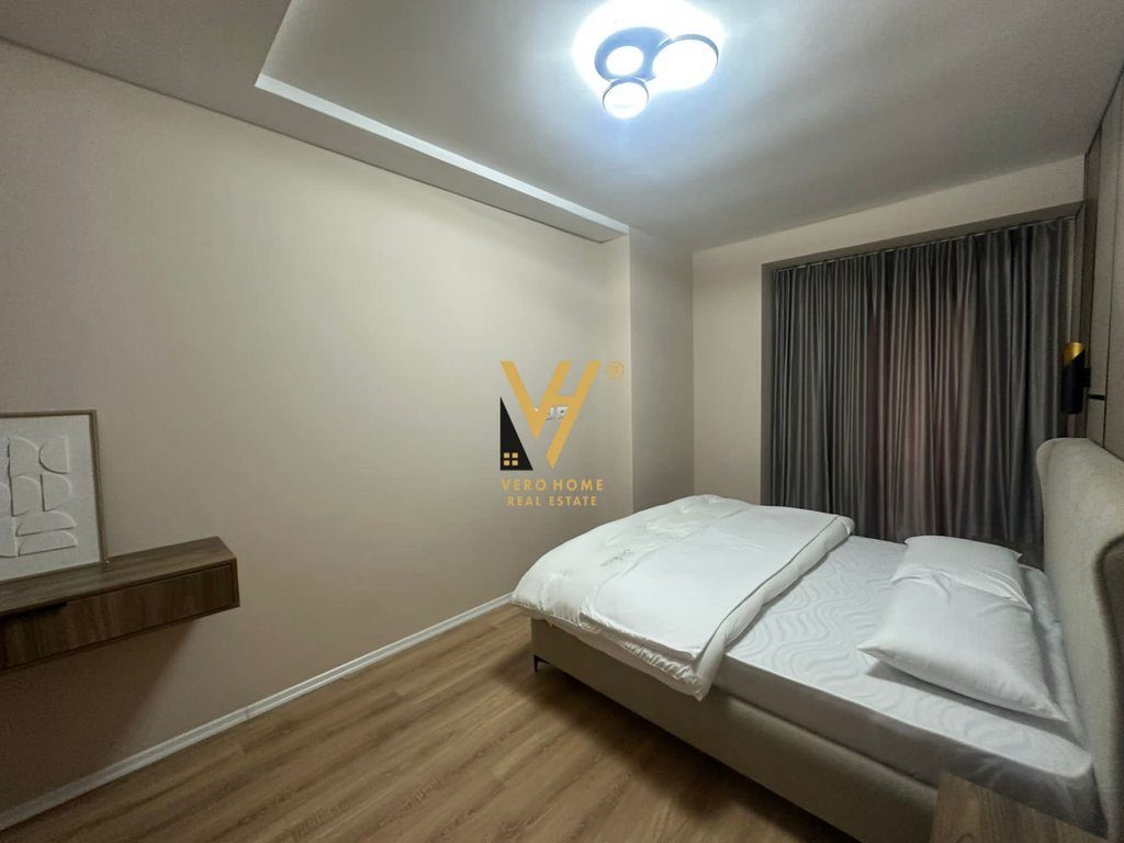 JEPET APARTAMENT 1+1+BLK ME QERA TE GARDEN BUILDING, RR.KAVAJES 1.100 EURO 2