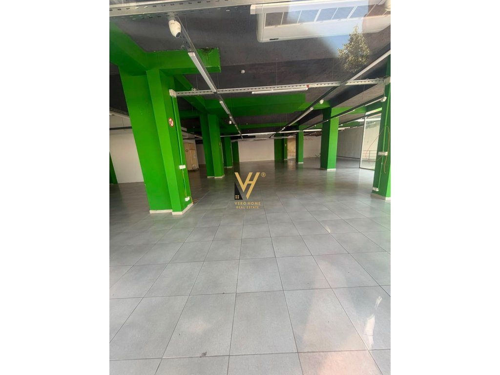 SHITET AMBIENT BIZNESI 500 M2 TE KODRA E DIELLIT 1.000.000 EURO