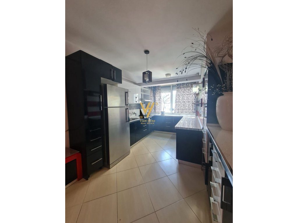JEPET APARTAMENT 2+1 ME QIRA TE RRUGA NDRE MJEDA 70.000 LEKE 3