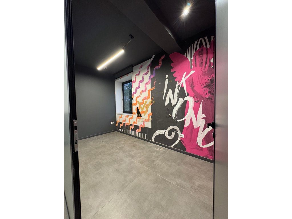 JEPET AMBIENT 100M2 ME QERA TE BLLOKU 2.200 EURO 4