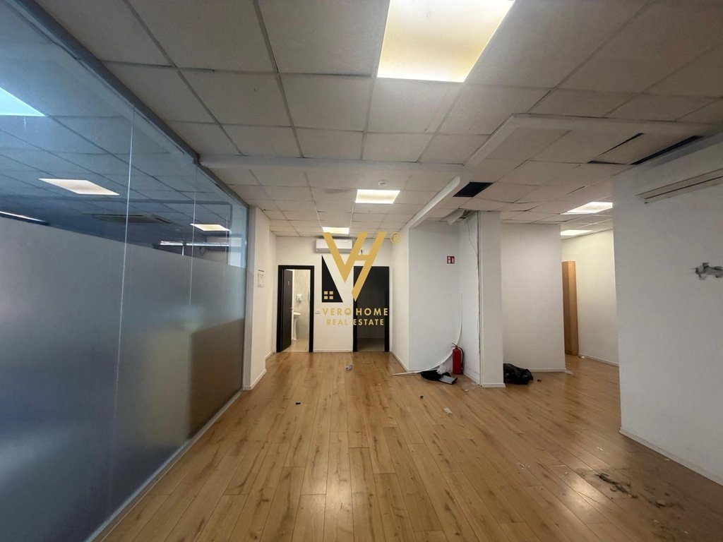 JEPET AMBIENT BIZNESI 500 M2 ME QIRA NE BLLOK 7.000 EURO