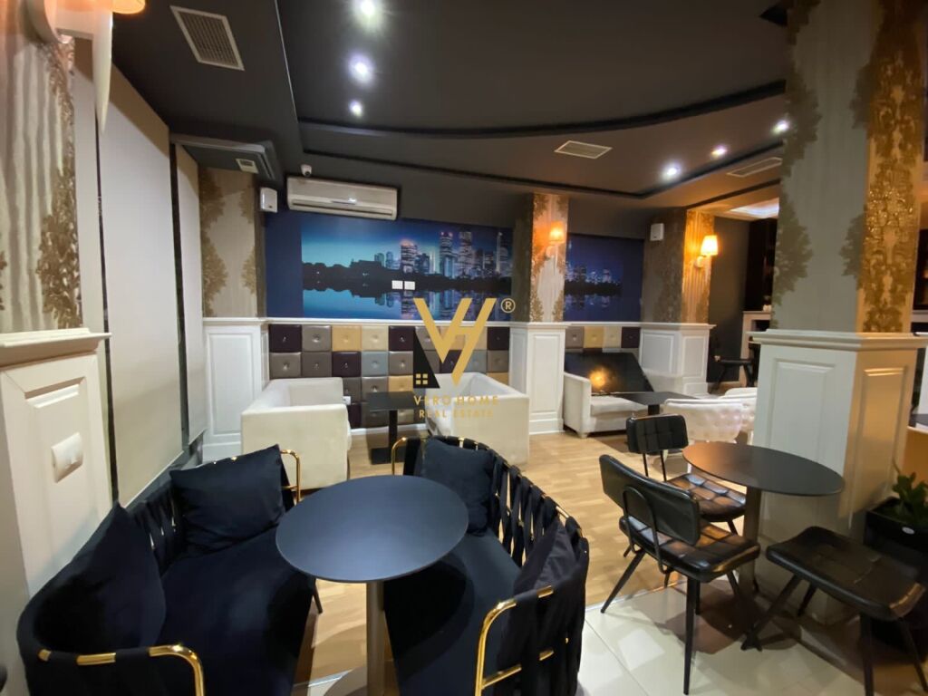 Jepet Bar-Restorant me qera te Blloku 120 m2