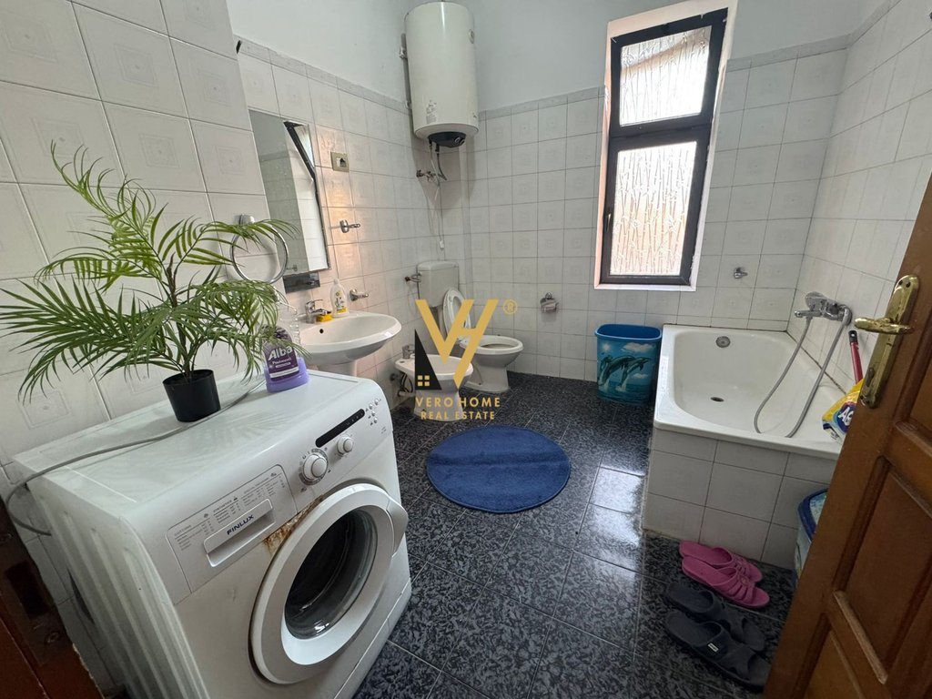 JEPET APARTAMENT 1+1+BLK ME QERA TEK QSUT 40.000 LEKE 3