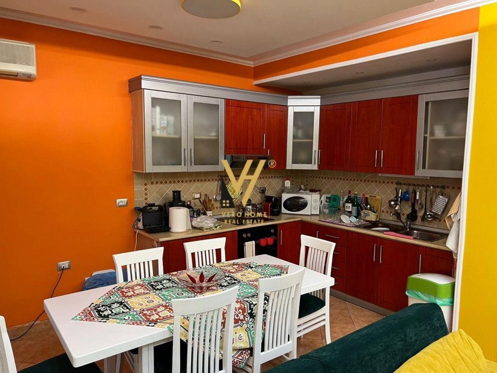 SHITET APARTAMENT 2+1 TE MALI I ROBIT 140.000 EURO 2