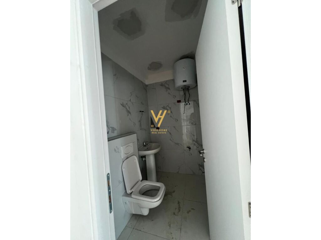 Jepet Ambient Biznesi me qera te Komuna e Parisit 100 m2 3