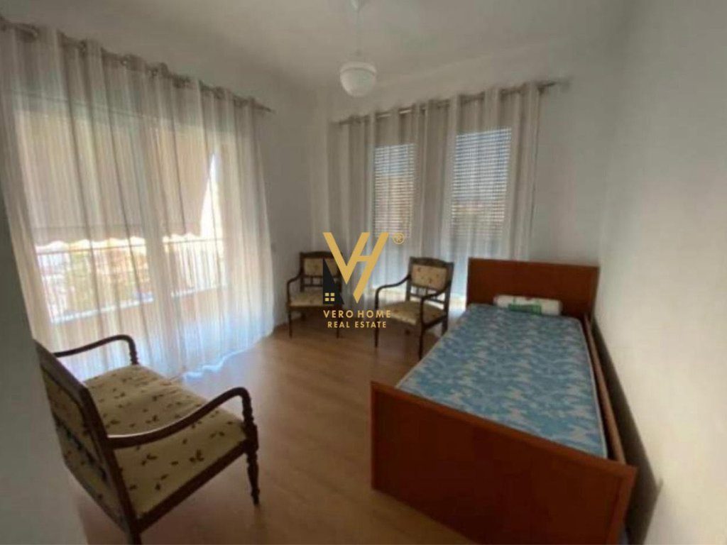 JEPET APARTAMENT 3+1+2 ME QIRA TE 5 MAJI 650 EURO 3