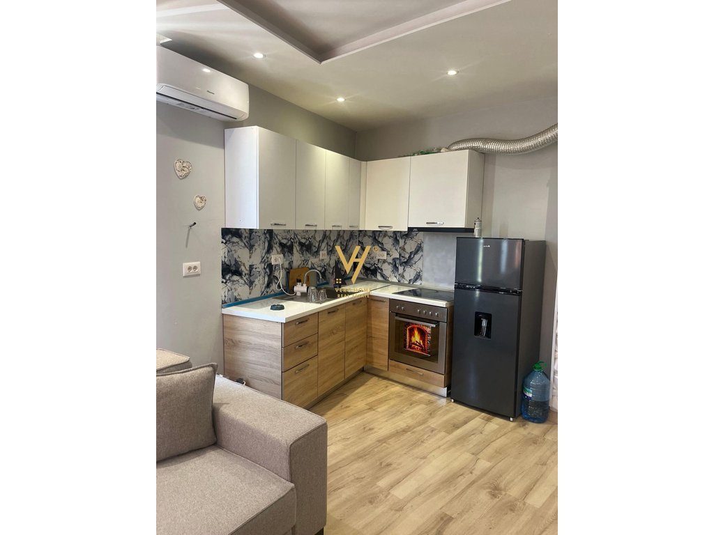 JEPET APARTAMENT 1+1+BLK ME QERA NE ASTIR 530 EURO 2